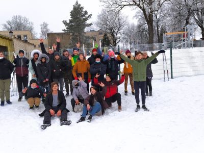 7.klase ir priecīgi par nodarbībām ārā