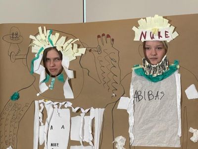 Skolēni iepazīstas ar JAK Komunikācijas dizaina programmu