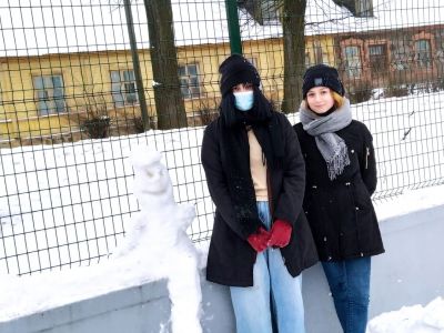 Sniega skulptūras autores Zane un Simona 9.a klase