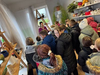 Nodarbību pie SIA Ceramic with Soul pmeklēja 5.a un 5.b klase