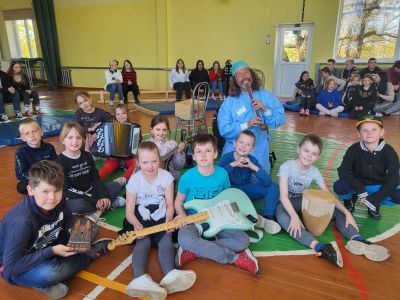 Programmas Skolas soma nodarbība Instrumentu karnevāls.