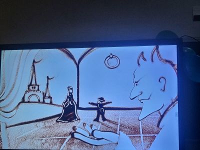 Skolas somas pasākums Smilšu kino improvizācijas izrāde 