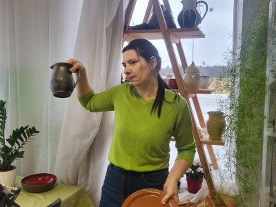 2.a klase apmeklē nodarbību-  Māla stāsti: no idejas līdz mākslas darbam