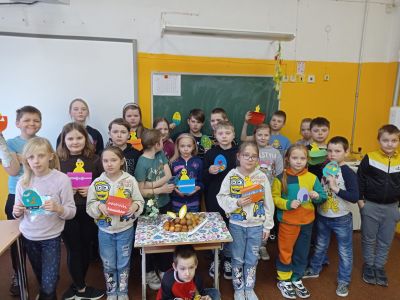 3..a un 3.b klase arī paši krāsoja lieldienu olas, ieskandināja Lieldienas