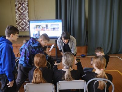 Skolas somas nodarbība Fotogrāfija un performance