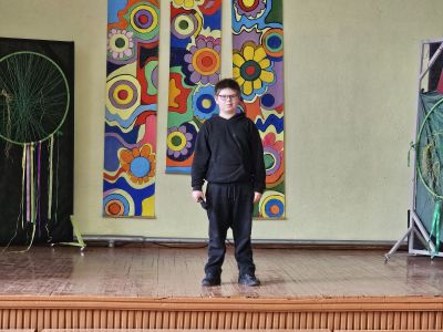 E.Grosu 2.a klase demonstrēja ātrrunāšanas prasmi- repošanu.