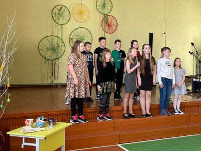 4.klase pastāstīja par Lieldienu tradīcijām.