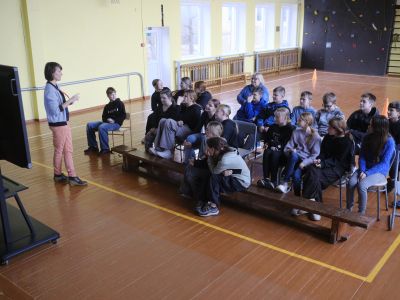 Skolas somas nodarbība Fotogrāfija un performance