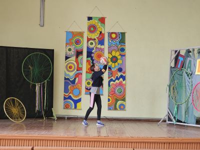 A.Soroka 6.klase demonstrēja volejbola piespēles