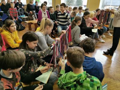 Krustpils pamatskolā viesojas  LR NBS pārstāvis Gaitis Polis.