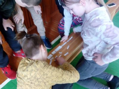 Pārbaudām cik labi zinām tautasdziesmas par Lieldienām