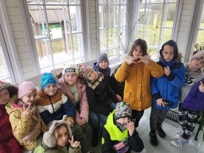 2.a klase Lieldienām gatavojās Sēļu sētā