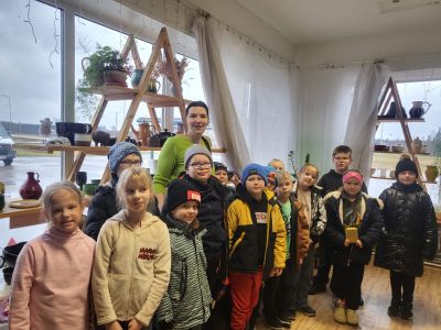 2.a klase apmeklē nodarbību-  Māla stāsti: no idejas līdz mākslas darbam