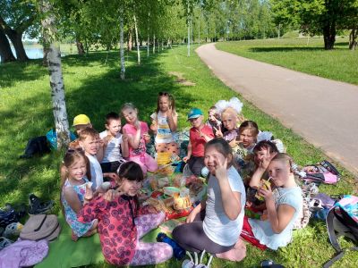 1.klase devās iepazīt Ādamsona saliņu