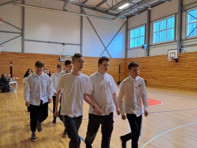 9.a klase Ierindas skatē