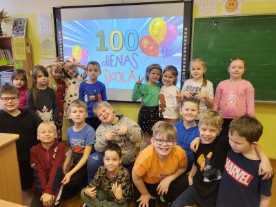 1.klase svin 100 dienas skolā.