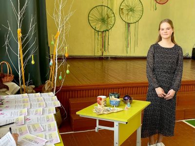 Talantu konkursā Santa no 7.klases uzstājās ar dzejoli