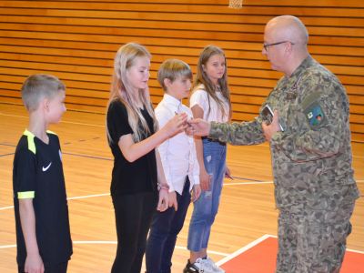 Žūrijas specbalviņas saņēma arī komandieri