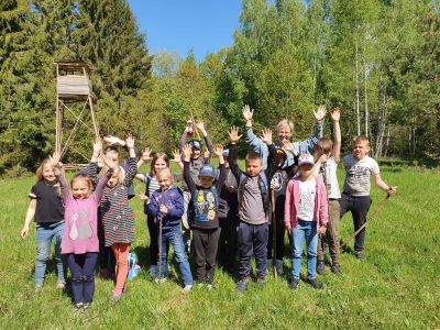 2.klase apmeklēja Variešu pagastā saimniecību Dzelmes 