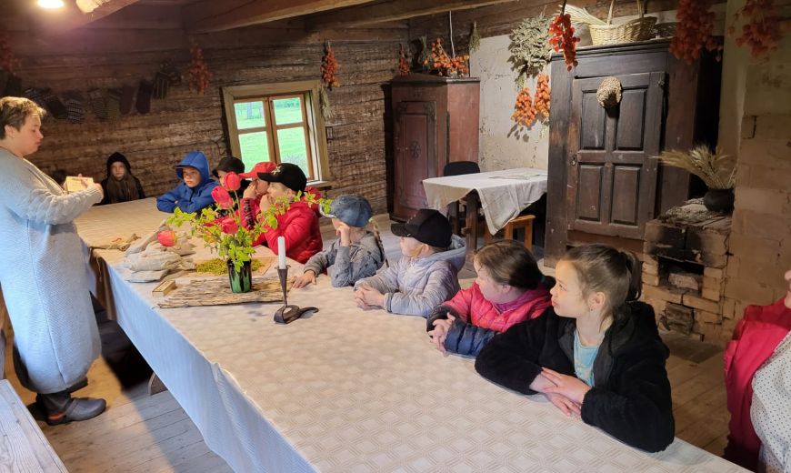 3.klase apmeklē Sēļu sētu