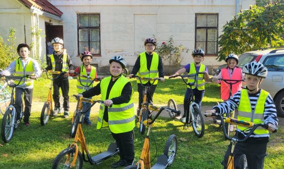 Trešo klašu skolēni ciemojas Varakļānos