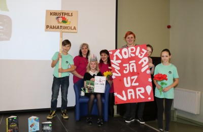 Krustpils pamatskolas skolniece kļūst par Skaļās lasīšanas čempioni Jēkabpils reģionā