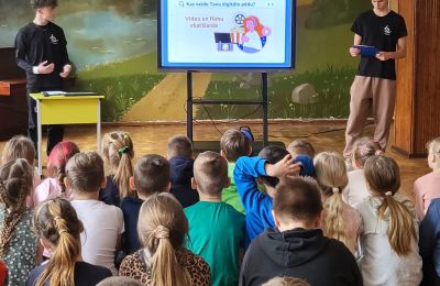 “Skolēns izglīto skolēnu” pieredzes apmaiņa “Mans digitālais nospiedums”