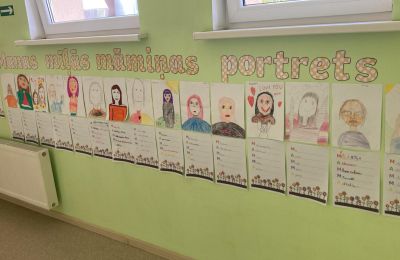 Manas mīļās māmiņas portrets
